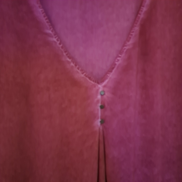 Torrid dusty rose sleeveless size 1 top dark - Picture 3 of 5